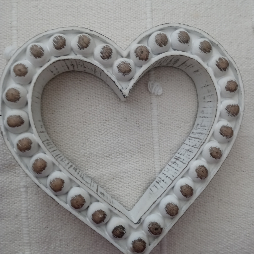 Heart-Shaped Decorative Frame